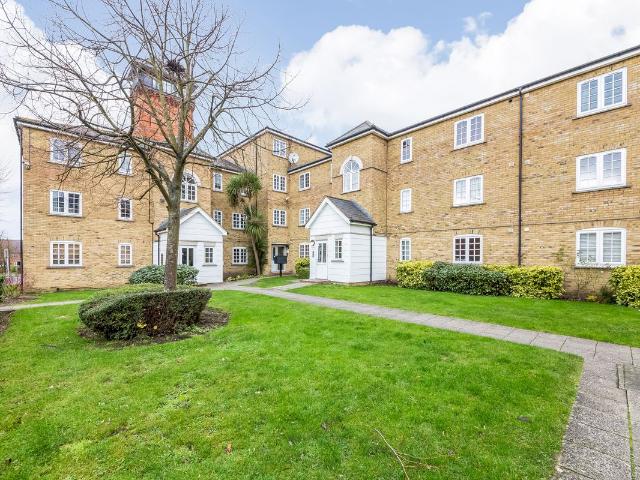 Edith Cavell Way, Woolwich SE18, 1 bed flat to rent, £1,500 pcm | PrimeLocation