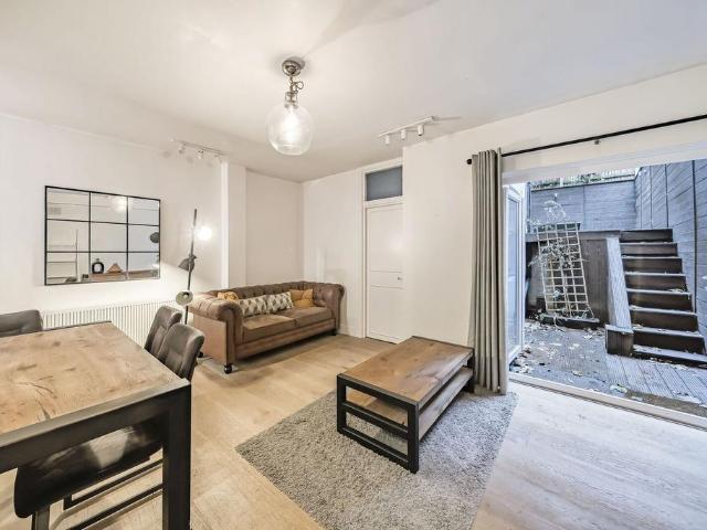 Edith Grove, Chelsea, London, SW10 2 bed flat to rent £2,817 pcm £650 pw