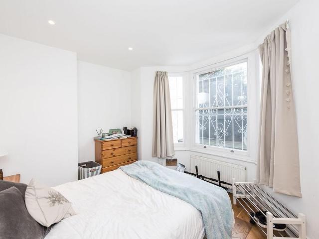 Edith Grove, Chelsea, London, SW10 2 bed flat to rent £2,925 pcm £675 pw