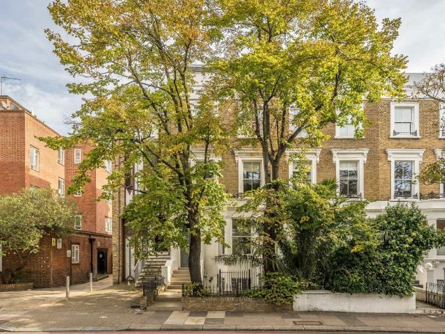 Edith Grove, Chelsea SW10, 2 bed flat to rent, £2,800 pcm | PrimeLocation