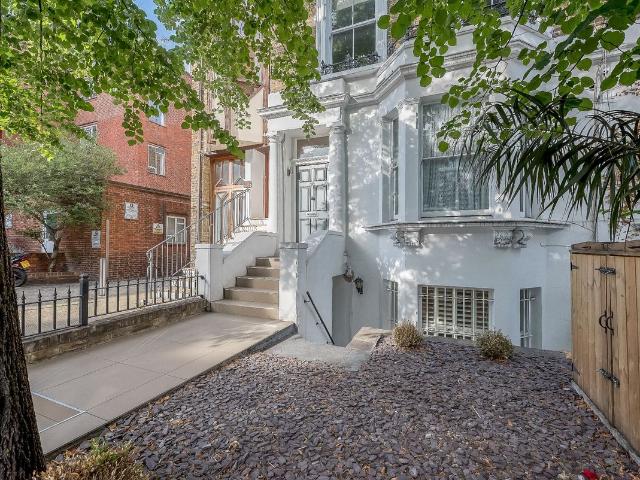 Edith Grove, London SW10, 2 bed flat to rent, £2,925 pcm | PrimeLocation