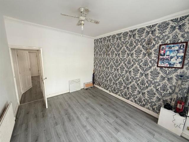 Edith Road, Smethwick B66, 3 bed property to rent, £1,300 pcm | PrimeLocation
