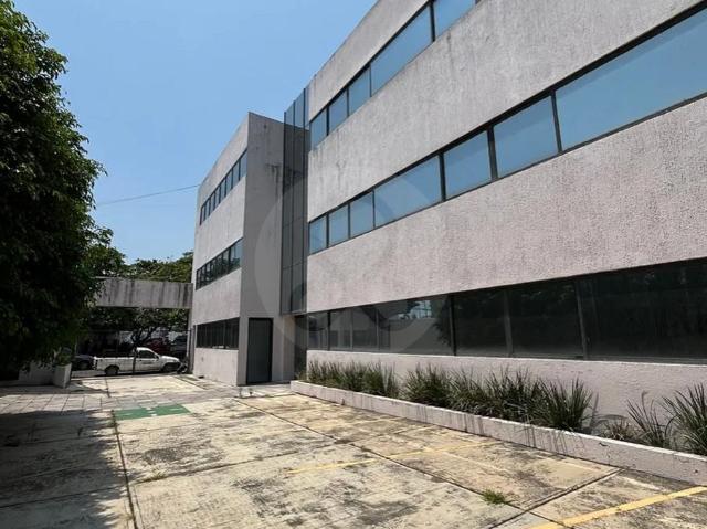 Edificio 3 niveles | 40 estacionamientos | Uso Mixto comercial habitacional | Reconversi?n U Operaci?n