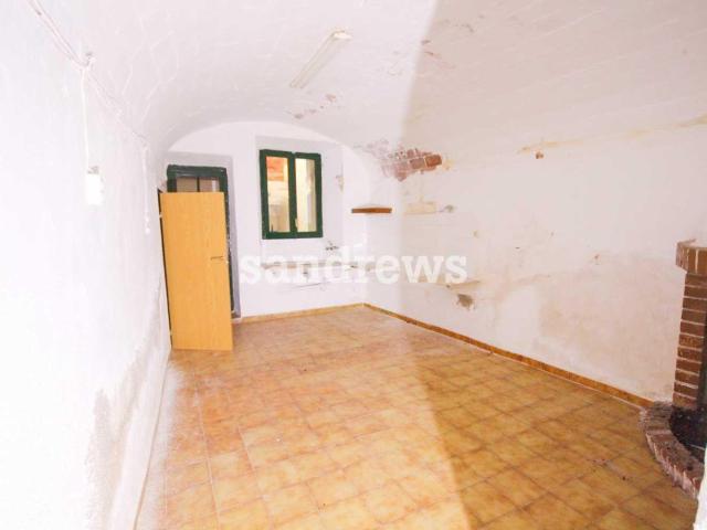 Oportunidad única para inversores inmobiliarios: edificio en. 618m² Báscara