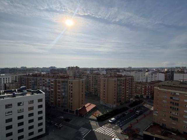Edificio ADN: Exclusivo Apartamento de Tres Dormitorios con Terraza y Piscina