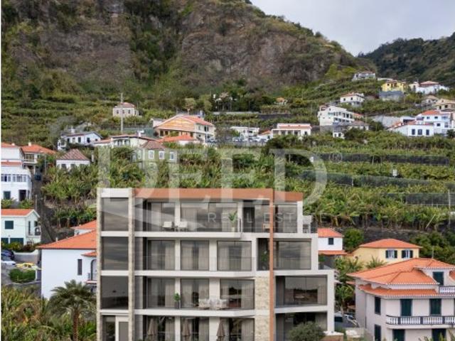Edifício Albacoa Residence Novo Empreendimento c/Piscina no Lugar de Baixo Ponta do Sol