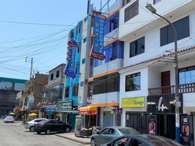 Edificio comercial cerca a mega plaza