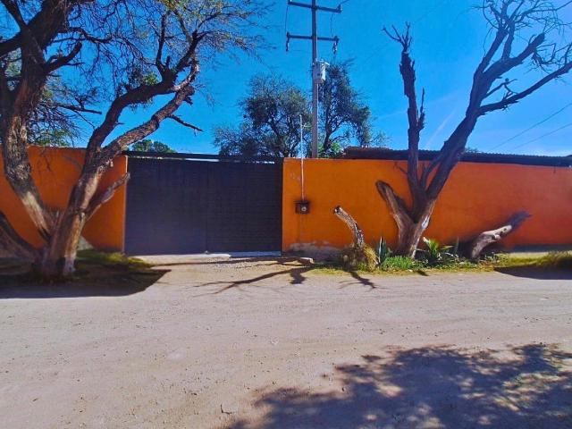 Edificio Comercial en Brisas del Campo