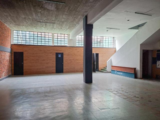 Edificio Comercial en Doctores
