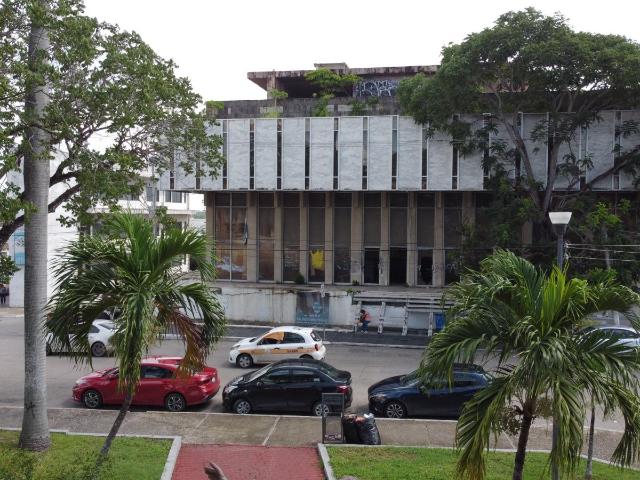 Edificio Comercial en Del Pueblo en Venta