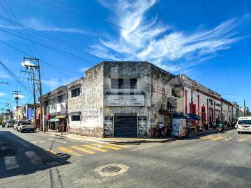 Edificio Comercial en Esquina del Centro, frente al Mercado Lucas de Galv?z