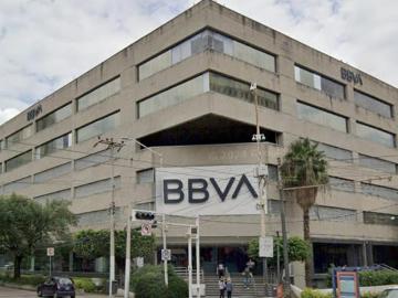Edificio Comercial en Fraccionamiento Chapultepec Country
