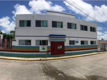 Edificio Comercial en Fraccionamiento Las Torres