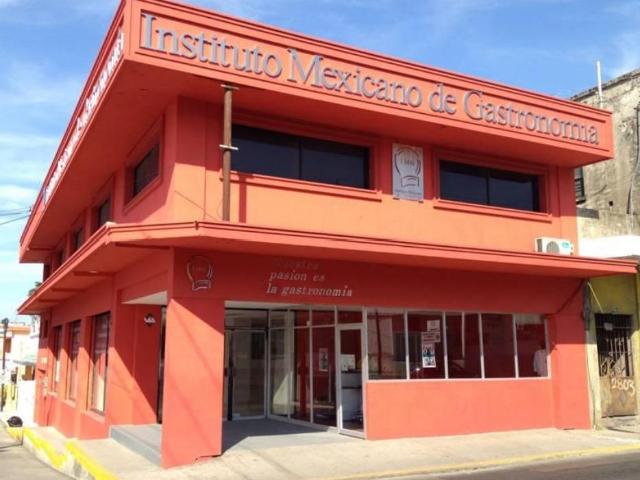 Edificio Comercial en Lauro Aguirre