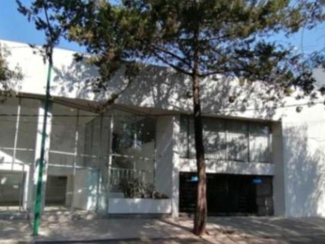 Edificio Comercial en Miguel Hidalgo