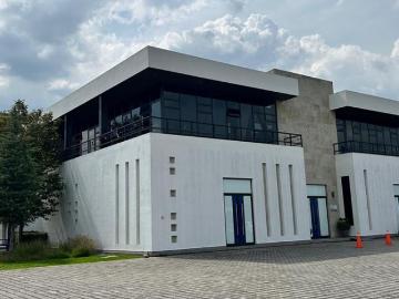 Edificio Comercial en San Salvador Tizatlalli