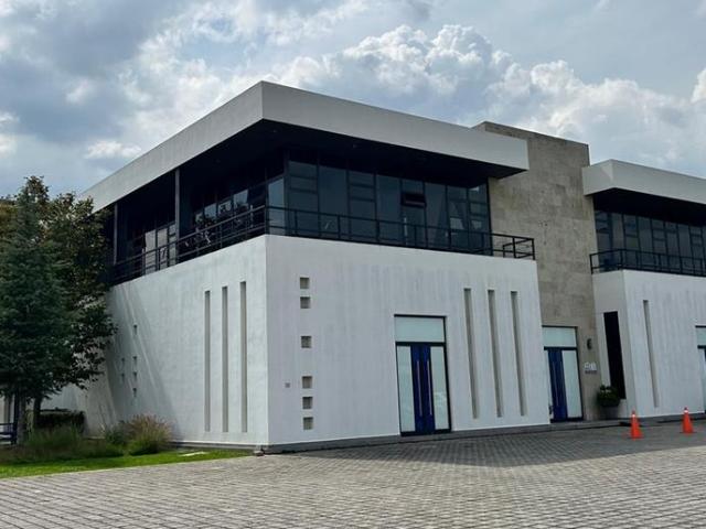 Edificio Comercial en San Salvador Tizatlalli