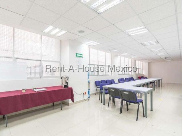 Edificio Comercial en Renta en Avenida Morelos, Centro RU 26 1008
