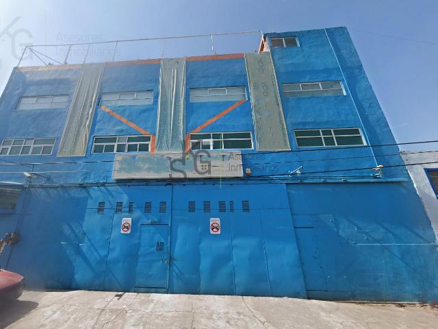 Edificio Comercial en Renta en Lomas de Tecamachalco, Naucalpan de Juarez