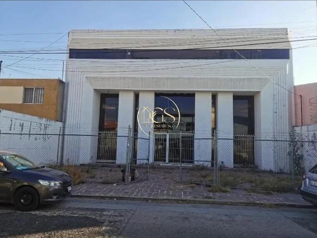 EDIFICIO COMERCIAL EN RENTA LAS FUENTES CELAYA