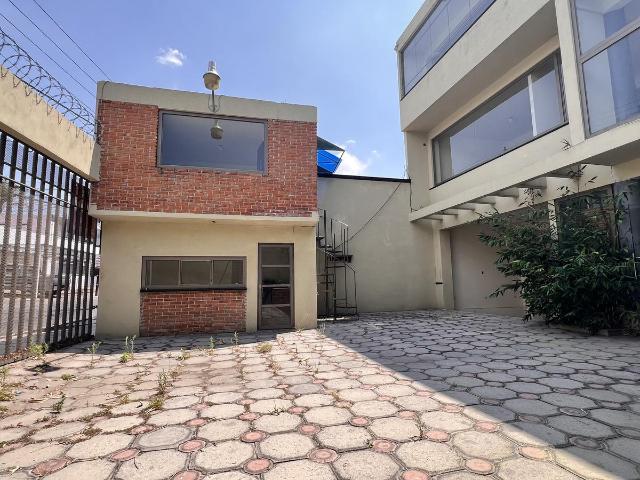 EDIFICIO COMERCIAL EN VENTA