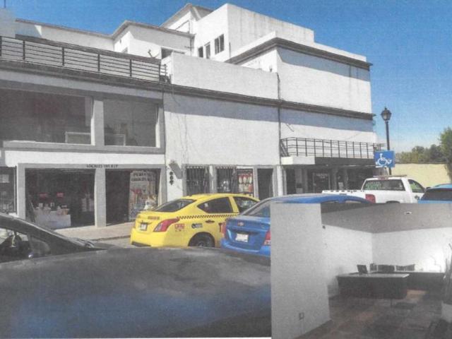 Edificio Comercial en VENTA Av. Corregidora Centro Quer?taro