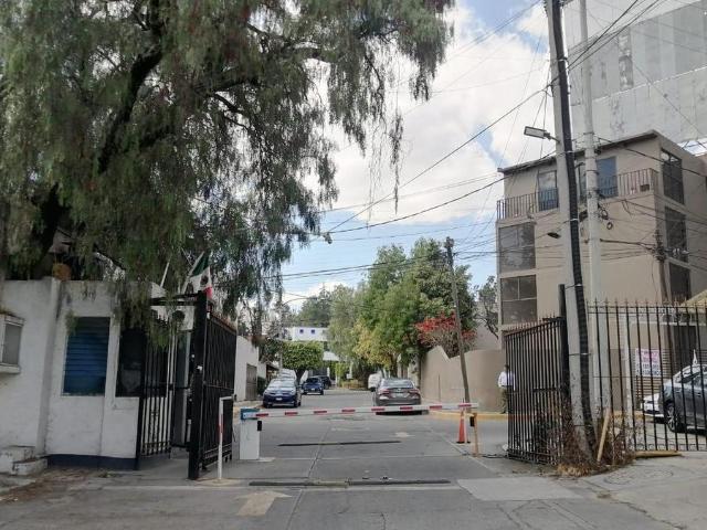 Edificio Comercial En Venta En Ciudad Sat?lite, A Unos Pasos De Perif?rico