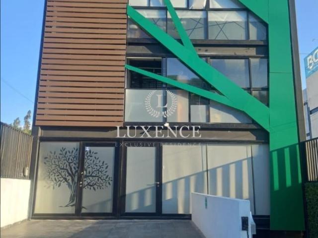 Edificio Comercial en Vista Dorada en Venta