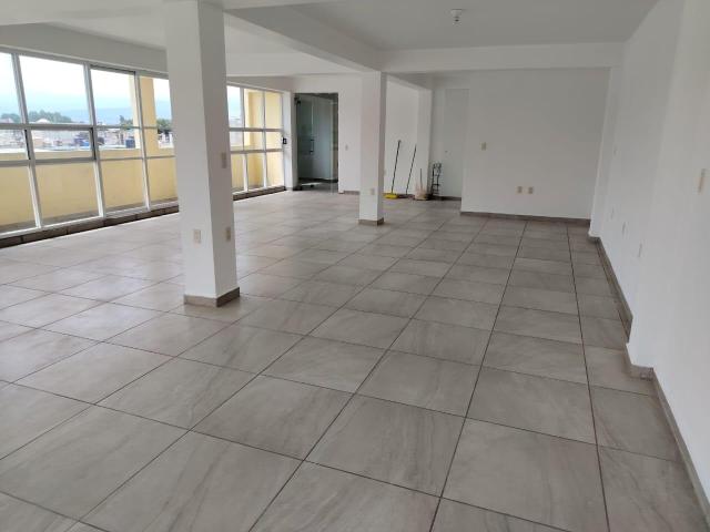 Edificio Comercial en Zapotitla
