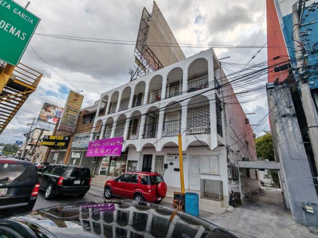 Edificio Comercial Eugenio Garza Sada