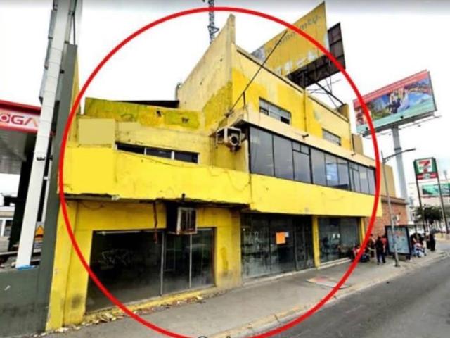 Edificio Comercial Eugenio Garza Sada
