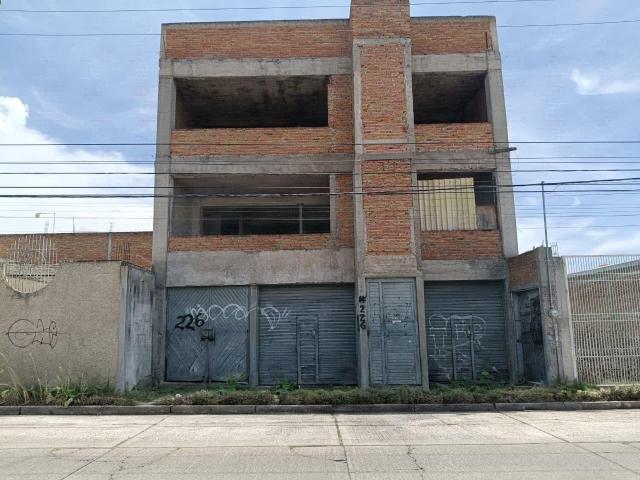 Edificio Comercial, Fracc. Valle Dorado, Aguascalientes