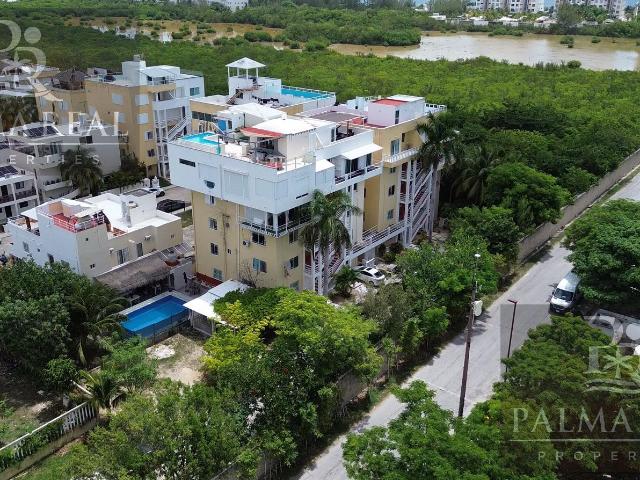 Edificio Comercial Multifamiliar a minutos del Mar Caribe