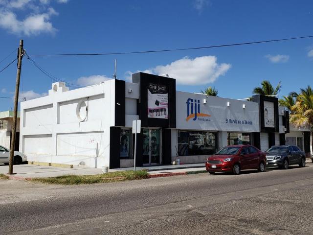 Edificio Comercial Pueblo Nuevo