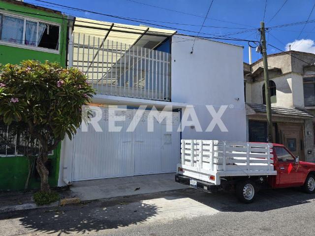 EDIFICIO COMERCIAL RENOVADO EL CENTRO QUERÉTARO VILLAS DEL SOL