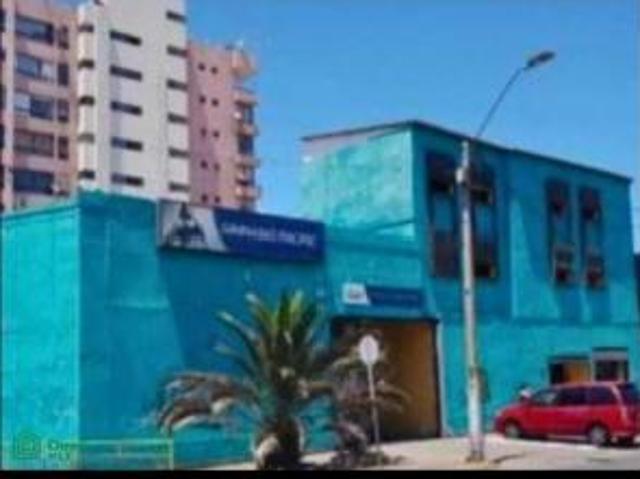 Edificio Comercial/Fredy Taberna, Iquique