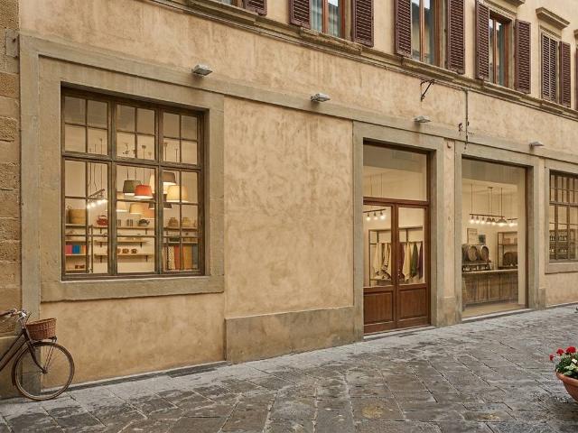 Edificio commerciale o terziario in vendita a Massa Marittima