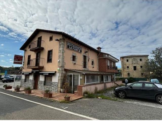 EDIFICIO CON DOS VIVIENDAS Y LOCAL COMERCIAL EN ANERO CANTABRIA
