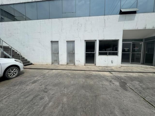Edificio con oficinas en Renta en Mitras, Monterrey
