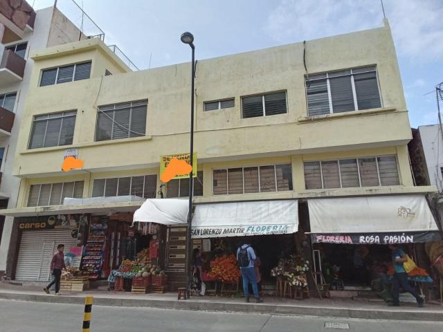 Edificio con locales en VENTA en Zona Centro de Tuxtla Guti?rrez