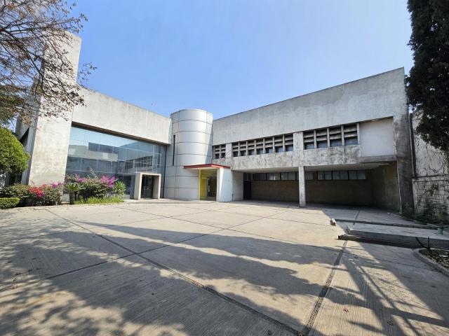 Edificio Corporativo con Almac?n en Col. Regina, Monterrey N.L
