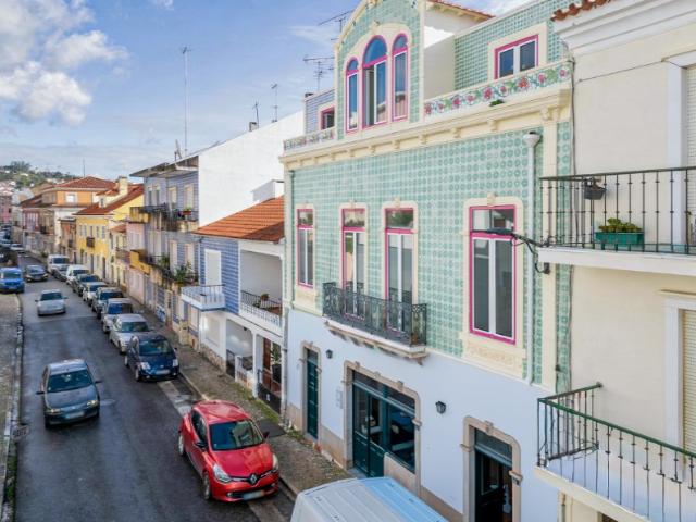 Edifício 'Claraval 123' T2 em Alcobaça no Centro histórico