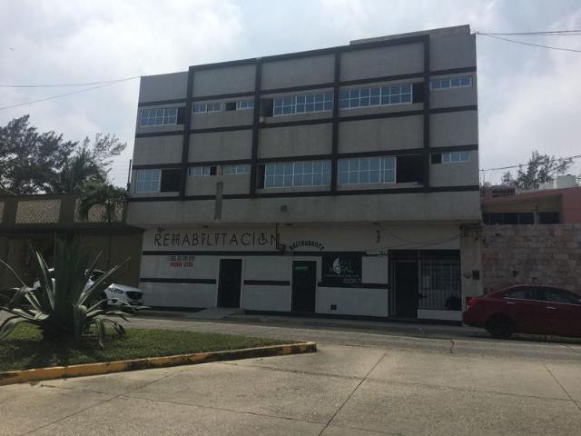 Edificio de 4 niveles en Renta, Sonora, Col. Petrolera