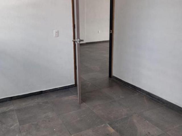 Edificio De Cuatro Viviendas, Baja De Precio