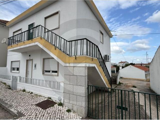 Edifício de alto padrão à venda imóvel de alto padrão Torres Novas, Portugal