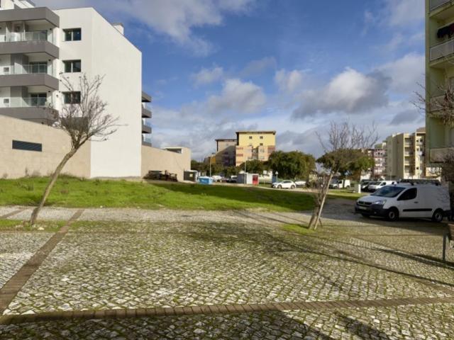 Terreno de 4299 m2 à venda Loures, Lisboa