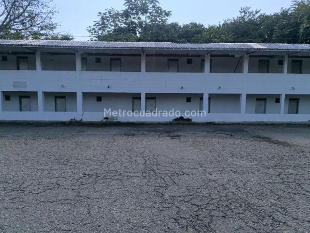 Edificio de Apartamentos en Arriendo, Gualanday, Coello