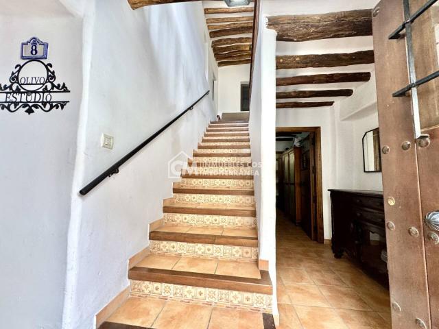 Edificio de apartamentos turísticos en la Alpujarra Granadina – Escapada, naturaleza y rentabilidad