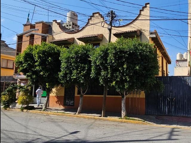 Edificio de Departamentos en Venta