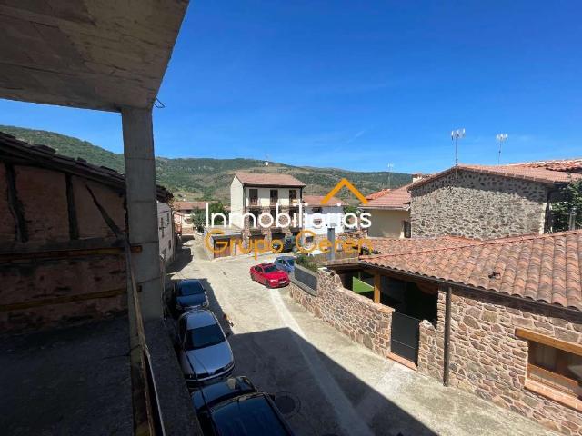 EDIFICIO DEL 1900 EN UN TERRENO DE 148 M2 CONSTRUCCIÓN TRADICIONAL